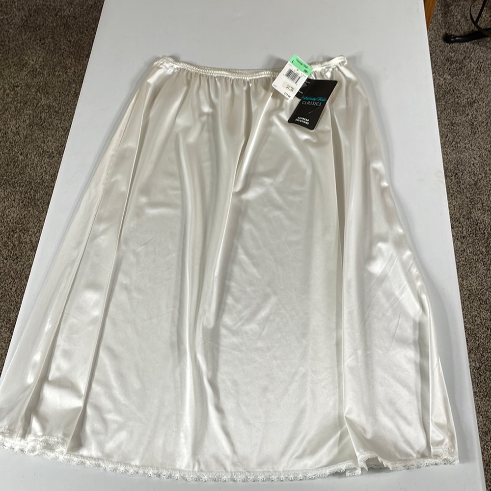 Women’s Vintage Vanity Fair Half Slip